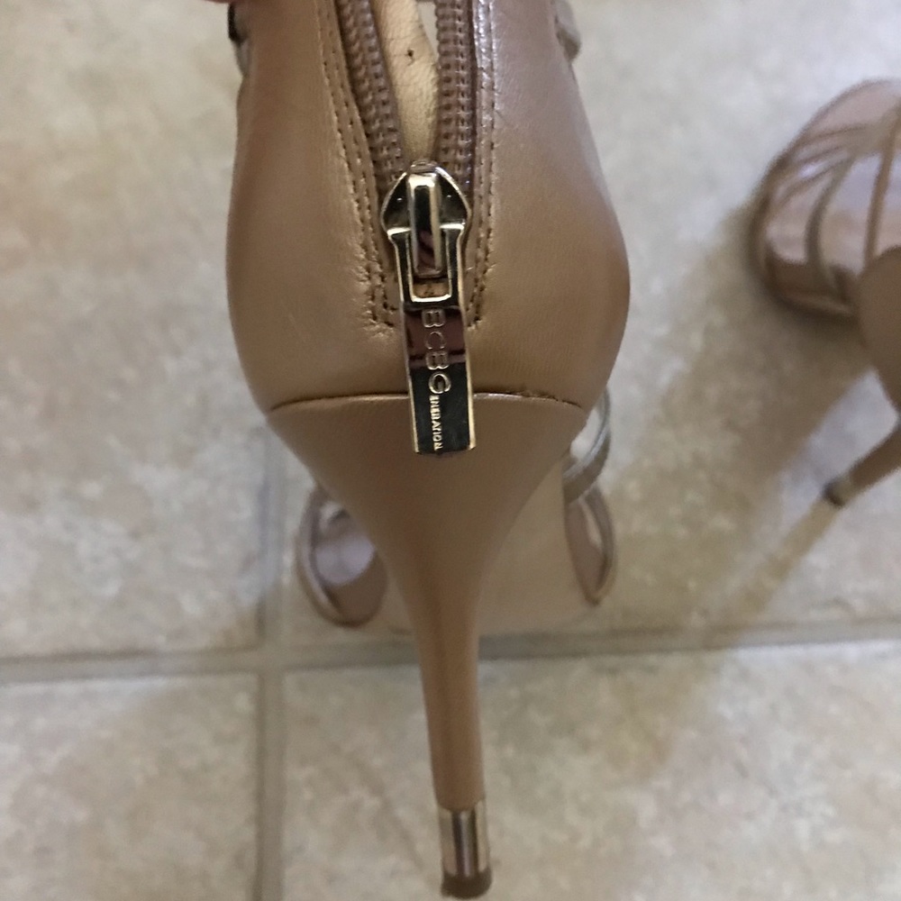 Gold strappy heels - Picture 3 of 5